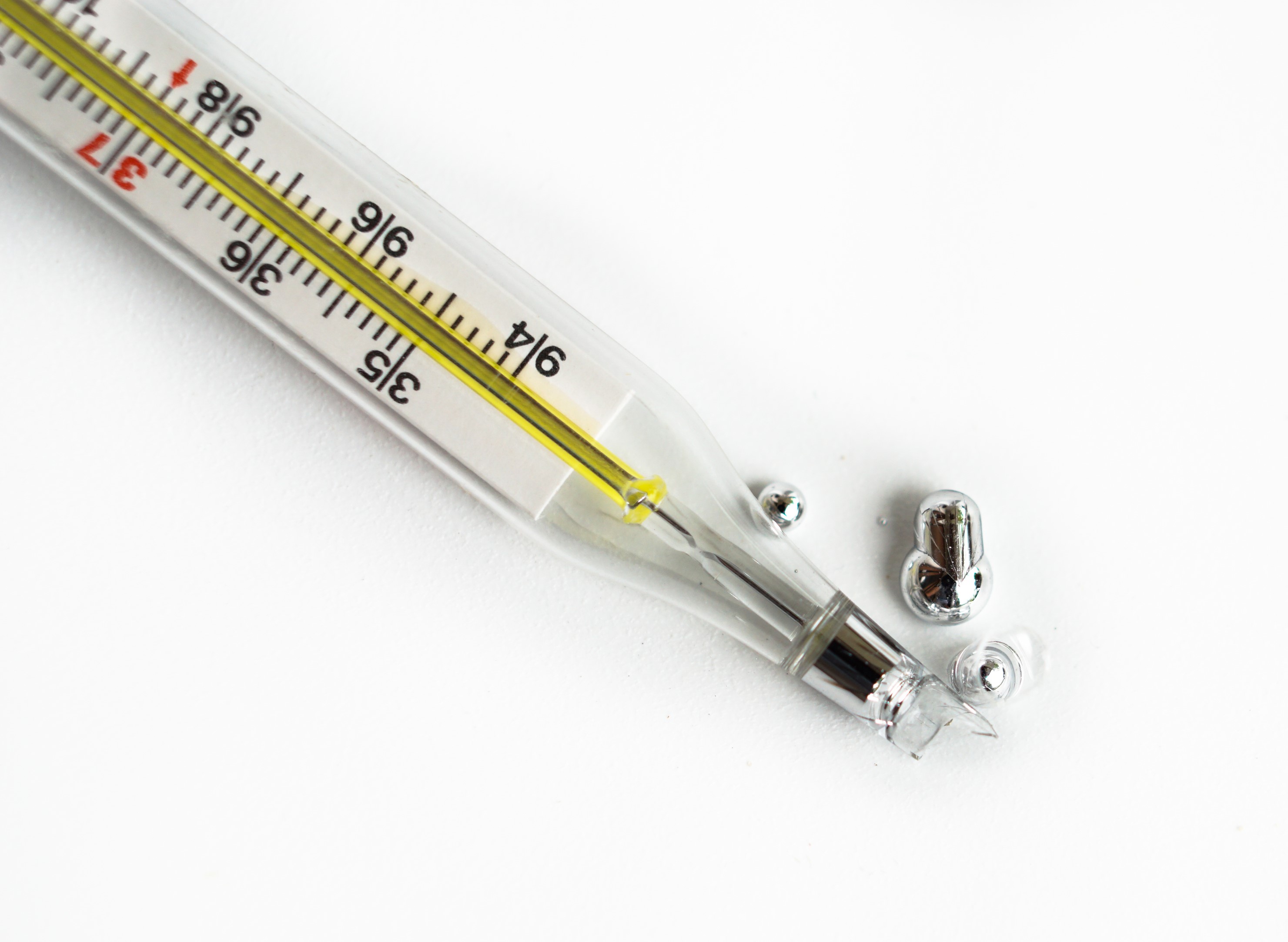 An image of a broken mercury-containing thermometer.